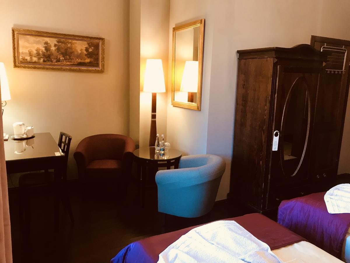 Restauracja - Hotel Mocca D'Oro ミコウフ エクステリア 写真
