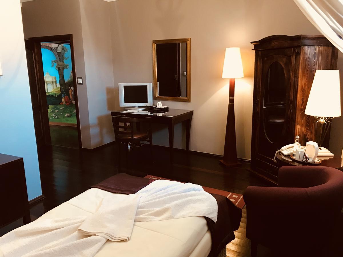 Restauracja - Hotel Mocca D'Oro ミコウフ エクステリア 写真